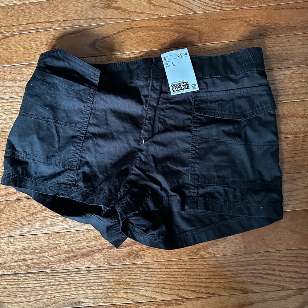 NWT BLACK SHORT SHORTS H&M